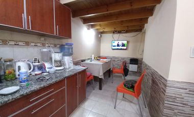 Gran casa con lote lindero en Venta en Quilmes