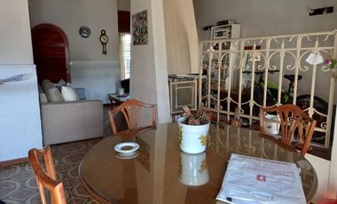 Gran casa con lote lindero en Venta en Quilmes