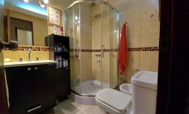 Gran casa con lote lindero en Venta en Quilmes