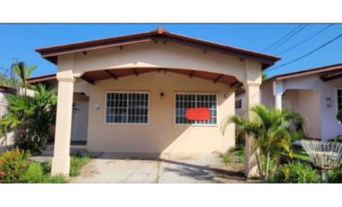 ALQUILO CASA EN ARRAIJAN BRISAS DEL GOLF 3R