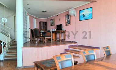 Se vende hermosa casa vista al mar Jardines de sur