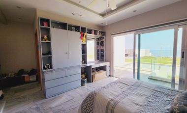 Residencia en VENTA CON TERRENO DE 908 M2 fracc PLAYAS DEL CONCHAL