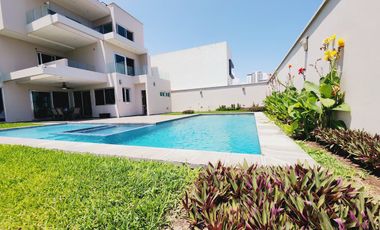 Residencia en VENTA CON TERRENO DE 908 M2 fracc PLAYAS DEL CONCHAL
