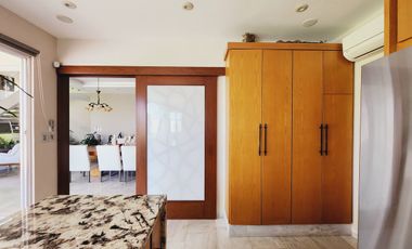 Residencia en VENTA CON TERRENO DE 908 M2 fracc PLAYAS DEL CONCHAL