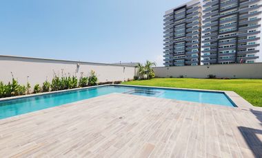 Residencia en VENTA CON TERRENO DE 908 M2 fracc PLAYAS DEL CONCHAL