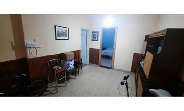 PH 2 AMBIENTES INTERNO CON PATIO - CHILE Y RIVADAVIA