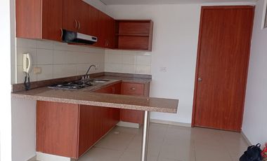 apartamento en arriendo en av. libertadores, edf. versalles. Cod A11195