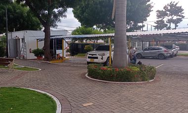 apartamento en arriendo en av. libertadores, edf. versalles. Cod A11195