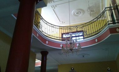 Rumah Strategis 2 Lantai Jl. Wahidin Kebomas Gresik