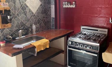 CASA EN VENTA EN  LANUS ESTE.
