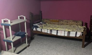 CASA EN VENTA EN  LANUS ESTE.