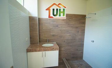 ID 00512-VENTA CASA PUCALLPA - DE ESTRENO -  CON PISCINA-A.T 250 m2