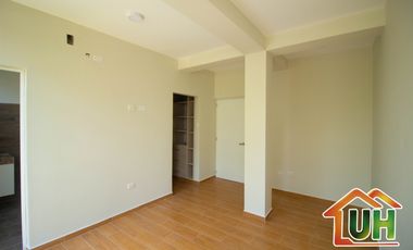 ID 00512-VENTA CASA PUCALLPA - DE ESTRENO -  CON PISCINA-A.T 250 m2