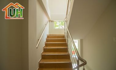 ID 00512-VENTA CASA PUCALLPA - DE ESTRENO -  CON PISCINA-A.T 250 m2