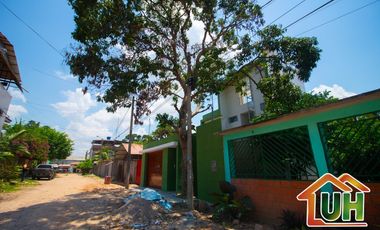 ID 00512-VENTA CASA PUCALLPA - DE ESTRENO -  CON PISCINA-A.T 250 m2