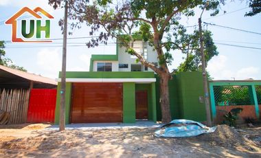 ID 00512-VENTA CASA PUCALLPA - DE ESTRENO -  CON PISCINA-A.T 250 m2