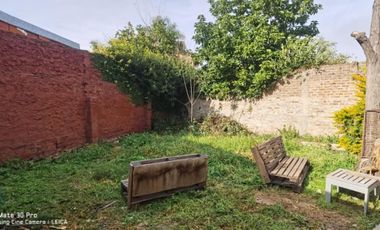 BOULOGNE SUR MER - VENTA DOS LOCALES CON UN DTO. FONDO En LOTE PROPIO - sobre Av. Rolón