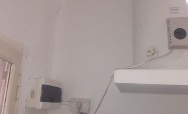 BOULOGNE SUR MER - VENTA DOS LOCALES CON UN DTO. FONDO En LOTE PROPIO - sobre Av. Rolón