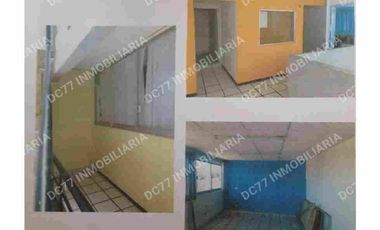 Edificio con local comercial en Pipila