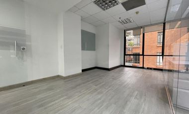 oficina en arriendo en chico norte. Cod A10136