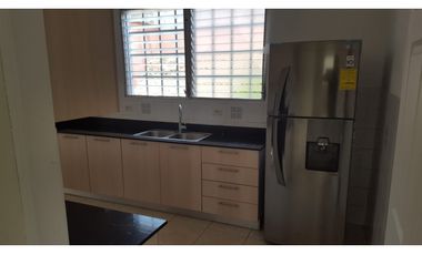 SE VENDE CASA EN BRISAS DEL GOLF 2 RECAMARAS $215,000