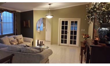 SE VENDE CASA EN BRISAS DEL GOLF 2 RECAMARAS $215,000