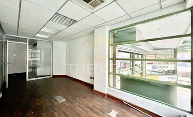 Oficina en arriendo en Calle Encomenderos, Barrio El Golf