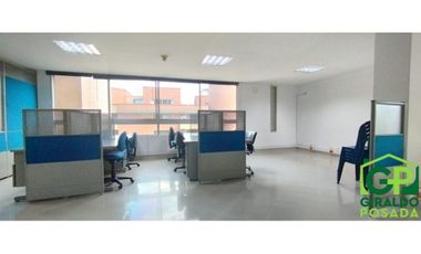 ARRIENDO OFICINA   EN EL POBLADO- LAS PALMAS