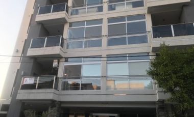 Departamento 2 amb. al frente con parrilla Quilmes residencial