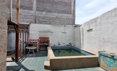 Casa en Venta en ARTEMIO GUTIERREZ con LEON PRADO