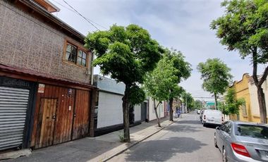 Casa en Venta en ARTEMIO GUTIERREZ con LEON PRADO