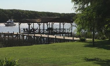 Hermosa casa equipada en venta sobre lote de 1850m en Isla Santa Monica