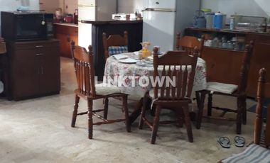 Dijual Rumah Strategis Cocok untuk Perkantoran dan Resto di Kutai Surabaya Pusat