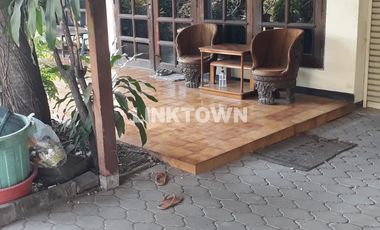 Dijual Rumah Strategis Cocok untuk Perkantoran dan Resto di Kutai Surabaya Pusat