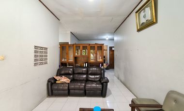 Rumah Strategis 6 Menit ke Gerbang Tol Joglo 3 SHM Siap Huni J-46266