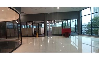 SE ALQUILA LOCAL EN EL CARMEN >>SOBRE VIA PRINCIPAL<<