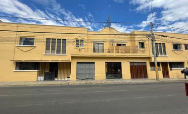 Venta de conjunto de 8 casas con inquilino en El Carmen