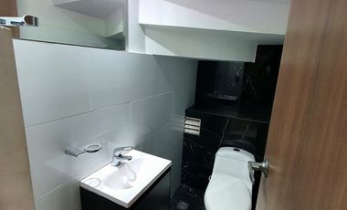 casa en venta en av. libertadores, el tesoro. Cod V4947