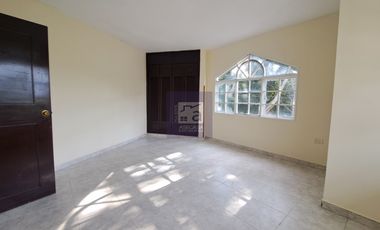 COD. 4075 - SE ARRIENDA CASA - BARRIO: FONTANA