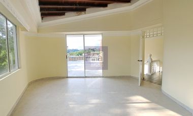 COD. 4075 - SE ARRIENDA CASA - BARRIO: FONTANA