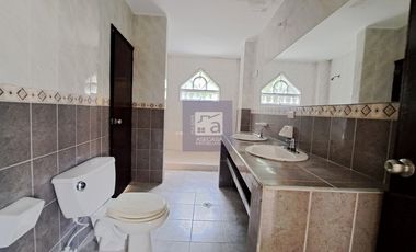 COD. 4075 - SE ARRIENDA CASA - BARRIO: FONTANA