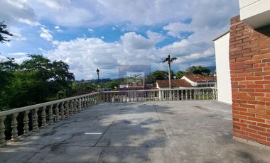 COD. 4075 - SE ARRIENDA CASA - BARRIO: FONTANA