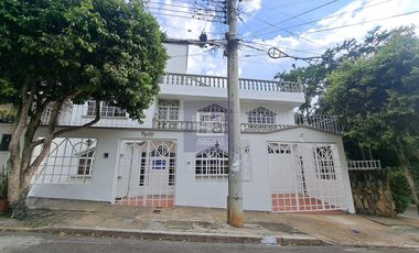 COD. 4075 - SE ARRIENDA CASA - BARRIO: FONTANA