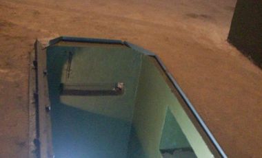 Local 160 m2 a mts de Av. Mosconi