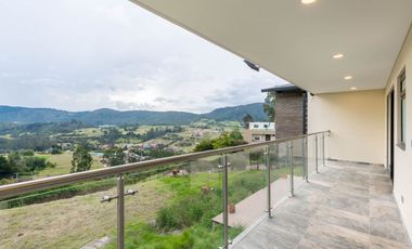casa en arriendo/venta en la calera. Cod V17962