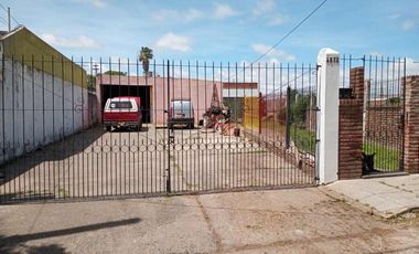 Casa Fondo en venta en Quilmes Oeste