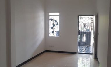 Dijual Rumah Siap Huni di Taman Victoria Sentul City