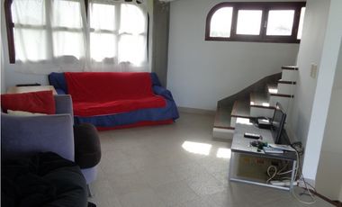 Edificio ideal emprendimiento o vivienda con pileta y cancha de pádel cubierta