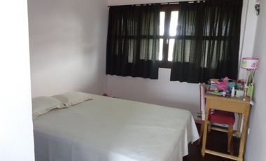 Edificio ideal emprendimiento o vivienda con pileta y cancha de pádel cubierta