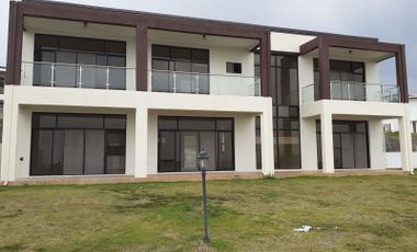 969sqm Villa House and Lot For sale inside Clark Freeport Zone Pampanga